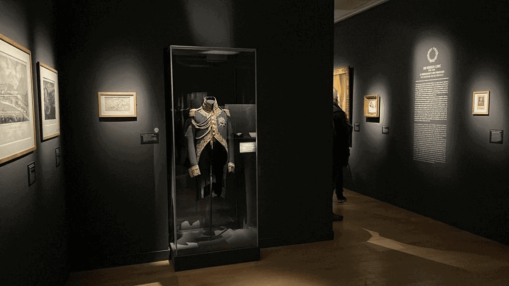 FRANK Museum Showcases Paris