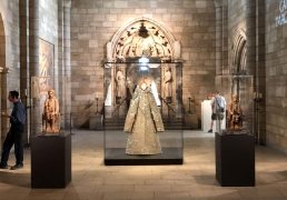 The Met Cloisters - New York - Heavenly Bodies Fashion and the Catholic